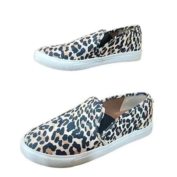 Steve Madden Cheetah Print Slip on sneakers.  Size 8 - Picture 4 of 12